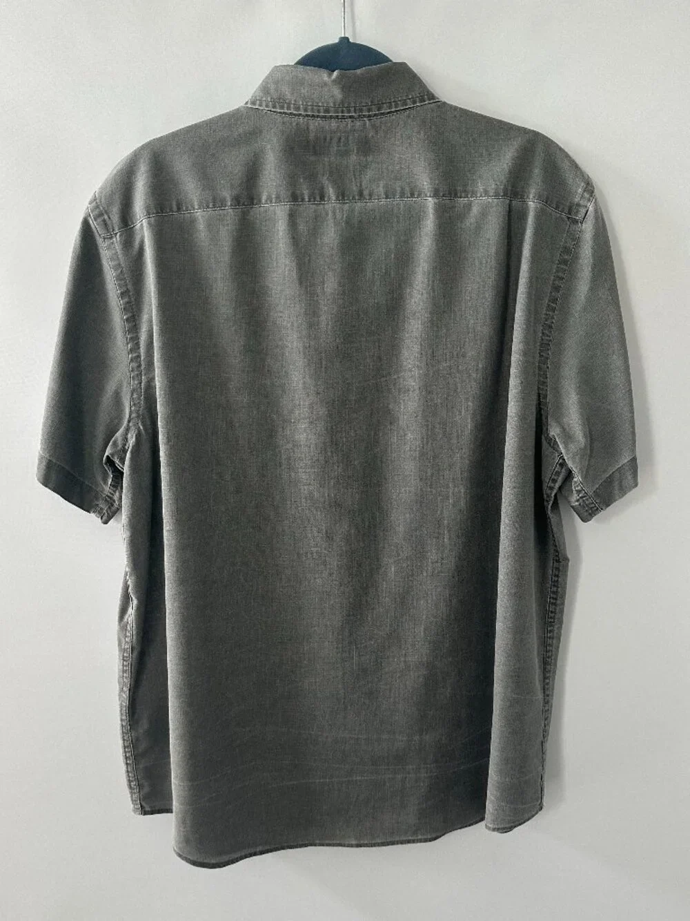 Banana Republic Gray Large 'Untucked Fit' Men's Short Sleeve Shirt 100% Cotton